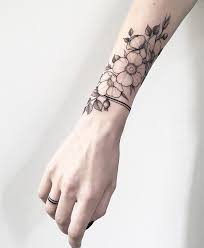 Ils s'avèrent également être l'un des tatouages. Tatouage Manchette Toutes Nos Idees De Tatouages