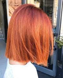 Wenn Ihre Haarfarbe So Heiss Ist Wie Ihre Ernte Die Lebhaften Untertone In Diesem Gedampften Roten Look Von Hair Styles Short Straight Hair Straight Hairstyles