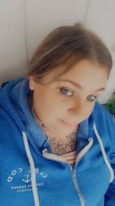 What is the age of the roebuck in the photo?