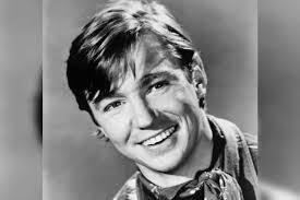 Solomon Shipman's Instagram, Twitter & Facebook