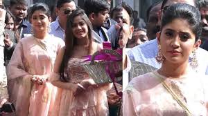 We would like to show you a description here but the site won't allow us. Shivangi Joshi Looks Lovely In Traditional Dress Watch Video Filmibeat Video Dailymotion