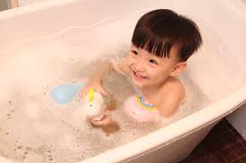 The right depth of water is critical when you are bathing a baby or a toddler. Fun Little Toys Baby Bath Toy Soft Glue For Children And Babies Bath Toys Water Toys For Kids Science And Education Enlightenment Esg16862 China Baby Bath Toys And Swimming Pool Bath