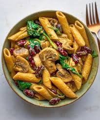 Fit Healthy Recipes On Instagram This Creamy Curry Pasta With Mushrooms Spinach Red Kidney Beans Sure Doe Curry Pasta Vegan Dinner Recipes Healthy Recipes