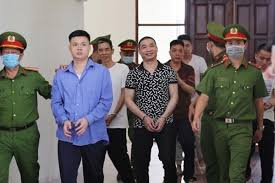 Bằng giọng bình thản, dương cho biết việc làm của mình là nghiêm trọng và ảnh hưởng. Vzsx0mviallqwm