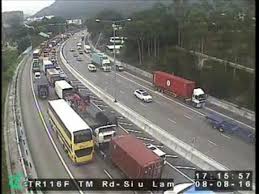 旅遊巴行駛途中忽起火 屯門公路塞車達8公里 港聞 2020.11.16 19:30:00 屯門公路往屯門方向近轉車站處，今天（16日）傍晚有旅遊巴起火，暫無人員受傷報告。 å±¯é–€å…¬è·¯äº¤é€šæ„å¤–å¤§å¡žè»Šè»Šé¾ä¸€åº¦é•·8å…¬é‡Œ å³æ™‚æ–°èž æ¸¯æ¾³ On Ccæ±ç¶²