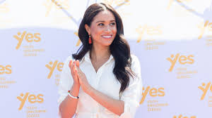 At the age of 17, darnella frazier helped spark a worldwide movement when she recorded and posted video of. Meet Darnella Frazier The Teen Being Called A Hero For Her Role In George Floyd S Case