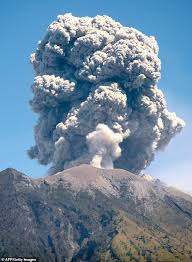 Aus psychologischer sicht der traumdeutung weist das traumbild vulkanausbruch auf verdrängte emotionen, triebe oder. Was Ist Heute Mit Dem Amung Vulkan Auf Bali Wie Gefahrlich Ist Der Vulkanische Eruption Auf Bali Fotogalerie