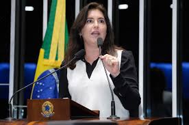 A senadora eliziane gama, líder do cidadania no senado, defendeu hoje a candidatura de simone tebet (mdb) à presidência do senado. Simone Tebet Lembra Os 10 Anos Da Morte Do Pai Ex Presidente Do Senado Senado Noticias