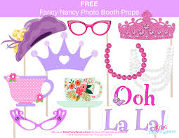 From what to wear, which refreshments to serve, and how to make absolutely everything—even paper plates and plastic spoons—trés elegant! Fancy Nancy Party