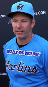 When Liván Hernández won World Series MVP in 1997 for the Florida Marlins,  he famously declared, “I love you, Miami!” That iconic moment remains a  highlight in Marlins history. Recently, Miami showed