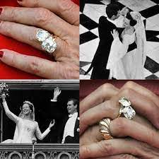 The Practical Gemologist In The Go Big Or Go Home Spirit Here Is Queen Royal Engagement Rings Royal Jewelry Royal Rings