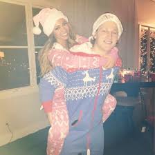 He is not dating anyone currently. Nhlhockeywags Vanessa Morgan Girl Actors Wife And Girlfriend