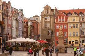 Old town square and royal castle are notable landmarks, and the area's natural beauty can be seen at malta. Hotel Mercure Poznan Centrum