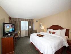 A roundtrip airport shuttle is complimentary (available 24 hours). Hotel Hampton Inn Jfk Airport Jfk Airport Nueva York