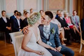 Hochzeit In Den Weinbergen Fotografin Aus Leipzig Fotos Hochzeit Hochzeitsfoto Standesamt Standesamtliche Trauung