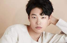 Hwang jung eum, ryu jun yeol, lee chung ah, lee soo hyuk. Producer Of Lucky Romance Is Confident In Ryu Jun Yeol Soompi