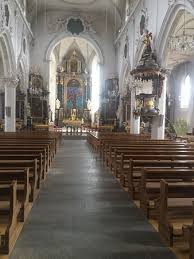 In der regel, dass katholische priester nicht heiraten dürfen, evangelische pfarrerinnen und pfarrer. Innenansicht Bild Von Romisch Katholische Kirche Baden Tripadvisor