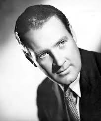 Remembering Ian Hunter today. Wonderful actor, tall, handsome and  believable in every role. He came from the theatre, stopped by Hollywood,  played Kings. After over 100 films he found his way back