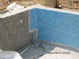 La Pose Du Carrelage De La Piscine Dev Construire Sa Piscine Com