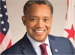 Daniel Cave's Instagram, Twitter & Facebook