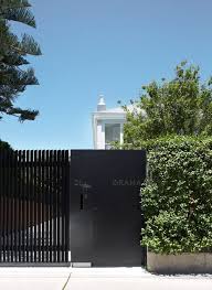 Unik desain tembok pagar rumah minimalis mewah modern type 36. 9 Desain Pagar Rumah Minimalis Dan Modern Anti Bosan