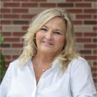 Yvonne Horne's Instagram, Twitter & Facebook