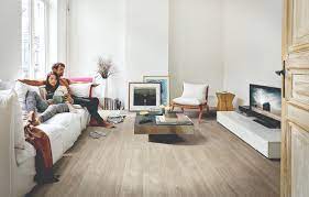 Erfrischen sie das wohnzimmer, dessen einrichtung veraltet ist? Wie Wahlt Man Den Besten Bodenbelag Fur Das Wohnzimmer Aus Berryalloc