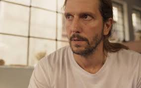 Thelma discute com camila por conta de uma foto de rita. Amor De Mae Resumo Do Capitulo De Hoje Quinta Feira 18 De Marco Noticias Da Tv