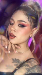 No voy a decir quien soy 🙃 Si eres maquillador(a) seguro haces lo mismo  jajajajaja, Un poco de humor para hoy 😅😅, ., ., ., #makeuphumor  #maquilladorabogota #makeupideas #makeuptutorial ...