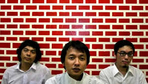 The lyrics for di udara by efek rumah kaca have been translated into 1 languages. Alasan Efek Rumah Kaca Bikin Lagu Untuk Munir Seleb Tempo Co