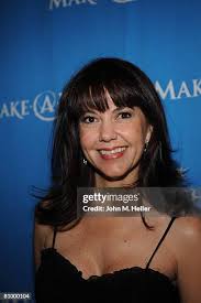 Kelli Seely's Instagram, Twitter & Facebook