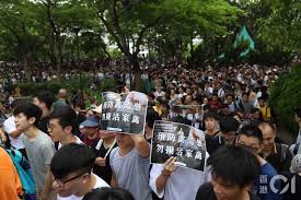 It is the largest town park in the new territories,. å±¯é–€å…¬åœ'è¦å†å…‰å¾©å€è­°æœƒä¸æ•µ æ€§æ„Ÿå¤§åª½ é¦™æ¸¯01 01è§€é»ž