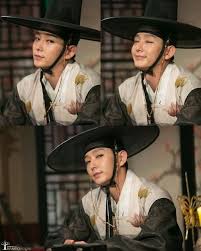 (2015) in joseon dynasty, immaculately dressed in scholarly robes, the young nobleman kim sung ryeol lives as a vampire to keep his promise to his friends. Lee Jun Ki Is Forever Gorgeous In New Bts Stills As Scholar Who Walks The Night Scholar Who Walks The Night Korean Actors The Scholar Who Walks The Night