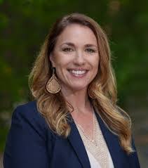 Carla Evans's Instagram, Twitter & Facebook