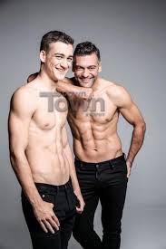 Είναι ένας από τους πιο αγαπητούς και πιο δυνατούς παίκτες του δεύτερου κύκλου του survivor 2. Stelios Krhtikos H Se3i Fwtografhsh Me Toys Gioys Toy Ligo Prin Mpei Sto Survivor Tempo24 News