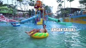 Di The Jungle Bisa Berenang Di Jungleland Sentul Bisa Main Wahana Youtube