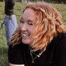 Bethany Piper's Instagram, Twitter & Facebook