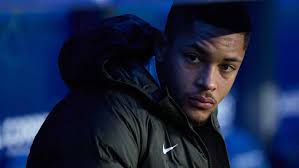 Vitor Roque ya es otro juguete roto culé: André Cury