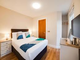 And what businesses operate in this area? Hotel The Old Bank Crumlin Road Gb Belfast Booking Com