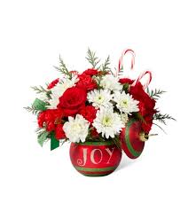 At ftd, we know that beautiful flowers are a special way to celebrate and honor life's most memorabl. The Ftd Season S Greetings Bouquet Boardman Oh Florist