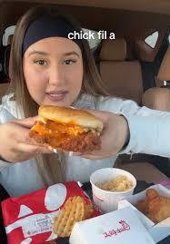 Chick-fil-A Mukbang: Delicious Pineapple Dragon Fruit Lemonade