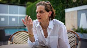 Anne applebaum is a historian, journalist and a foreign policy columnist for the washington post. A Conversation With Anne Applebaum In Caracas Hearts On Venezuela