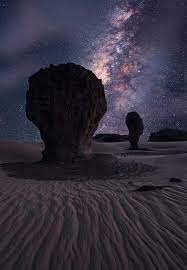 درب التبانة في سماء الطاسيلي الجزائر tassili algeria traveling by yourself algeria travel travel