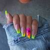 Las uñas de las manos y los pies reflejan la higiene que como persona debes tener, así que lo recomendable es mantenerlas limpias, pintadas y muy lindas. 1