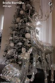 Kim Zolciak Biermann S Daughter Brielle Snapchat S Their Beautiful Christmas Home Daily Mail Online