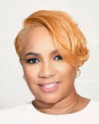 Lisa Reddington's Instagram, Twitter & Facebook