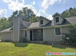 8075 Linda Ct Jonesboro Ga 30238 Zillow Renting A House Outside Living Garden Windows