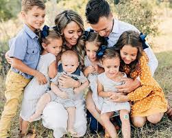 Family Pictures With Six Kids Under 7 Utah Family Pictures Big Family Photos Family Picture Outfits Family Photoshoot