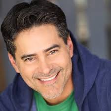 Celia Rosas (@celia_rosas)