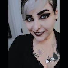 Soak me!! If I drown I drown 💦😂😂😂😂… share if this is you